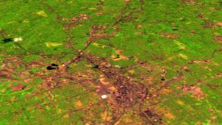link to multimedia item number 923 entitled 'Atlanta Flyby with Opening Labels (542)'. Description is 'Landsat TM542 imagery of Atlanta, Georgia'