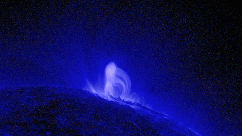 Flux ropes can be seen only in SDO images that show the very hottest material on the sun.