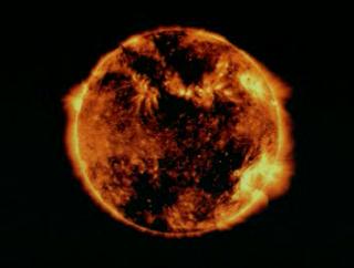 Zoom into TRACE solar mosaic