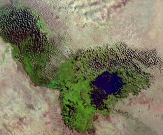 Close-up view of Lake Chad in 2001