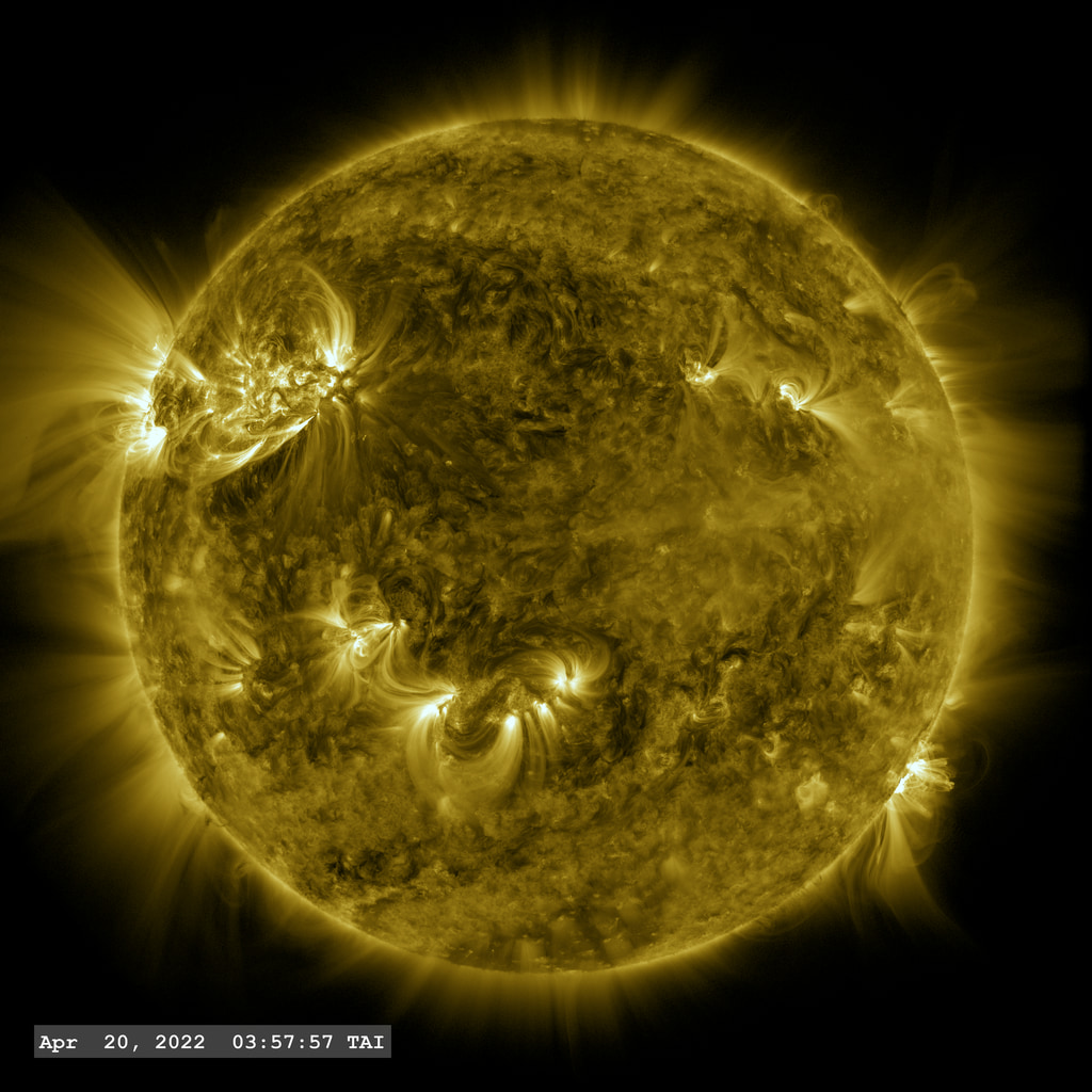 The solar flare as seen in the SDO AIA 171 Angstrom filter.  Correction has been applied for the instrument point-spread-function (PSF).