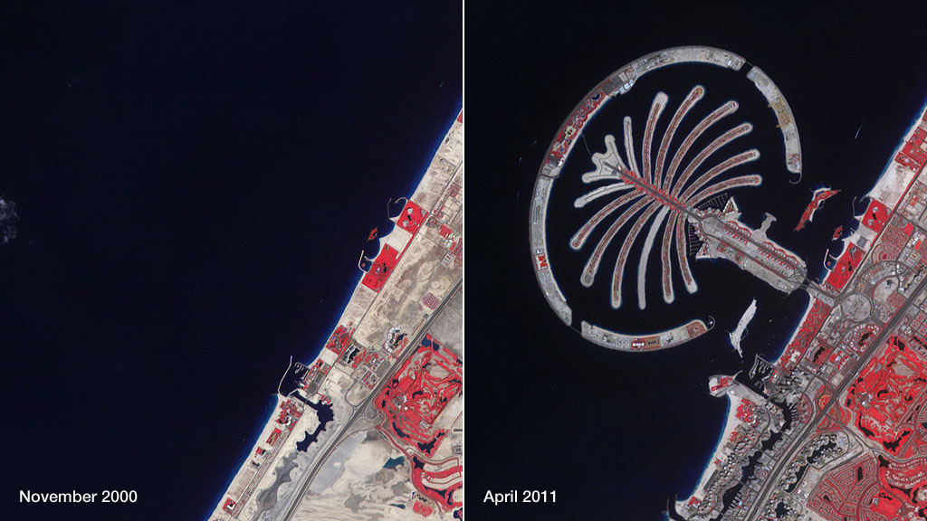 Witness the extravagant transformation of Dubai's desert landscape between 2000 and 2011.