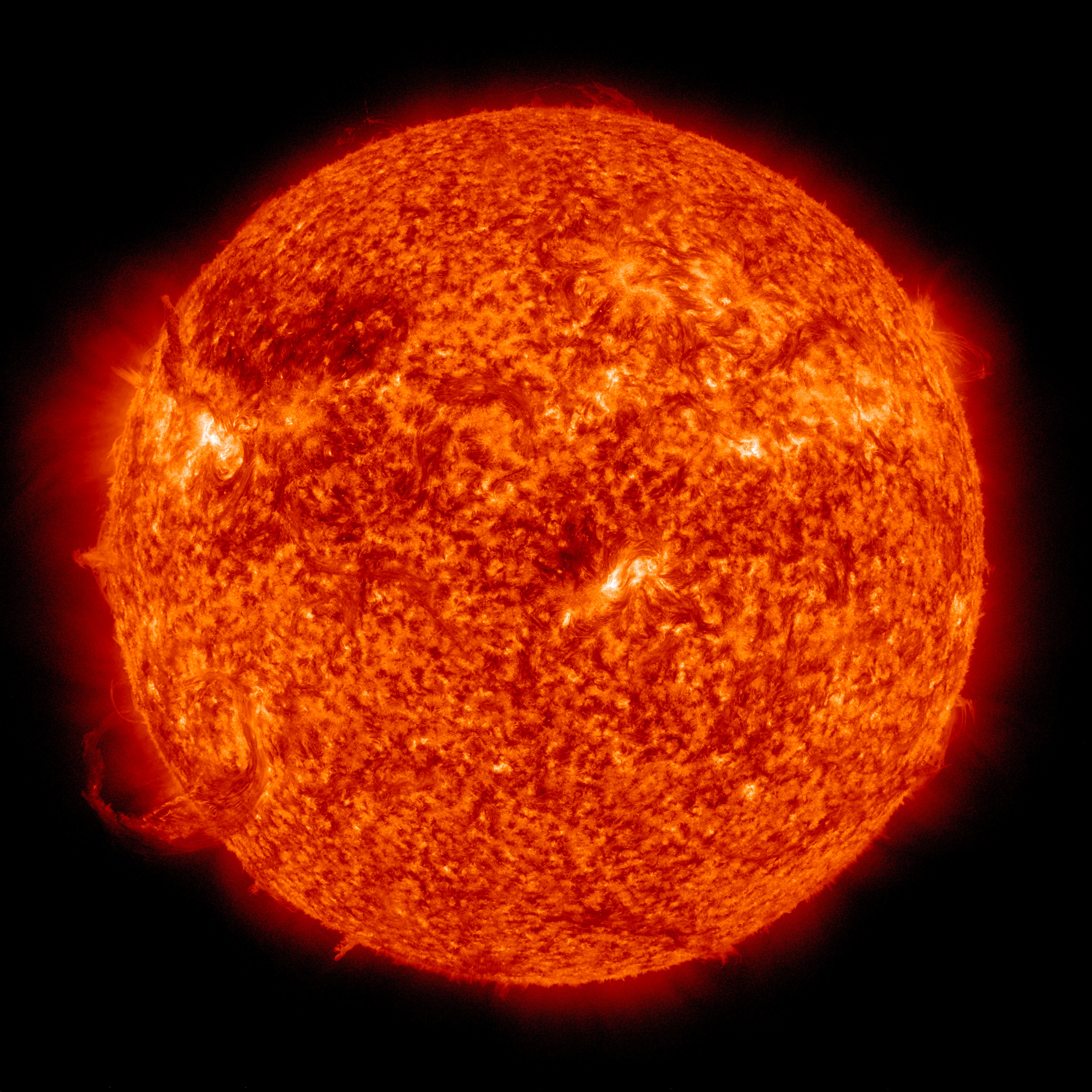 Мощные проявления солнечной активности