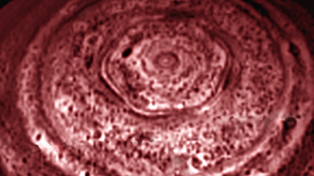 A thermal wavelength view of Saturn's north pole.