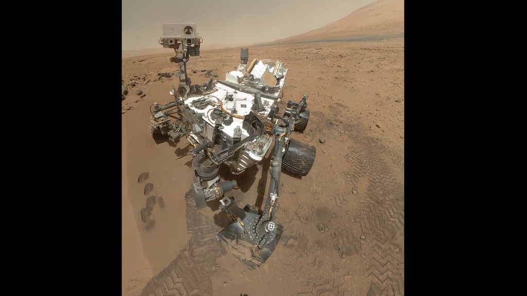 Self-portrait of Curiosity rover taken by MAHLI on October 31, 2012.